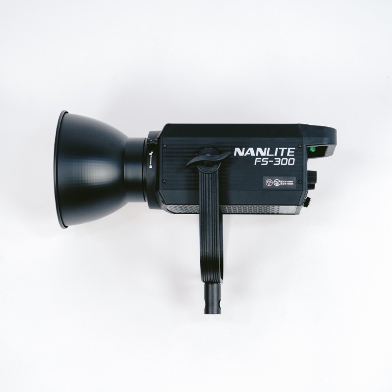 NANLITE FS-300 LEDライト・スポットライト